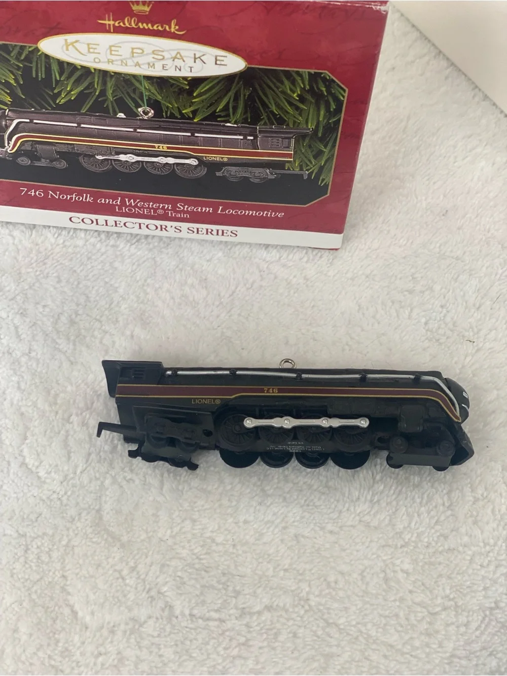 Hallmark Keepsake Lionel 746 Norfolk and Western Steam Locomotive Train Ornament